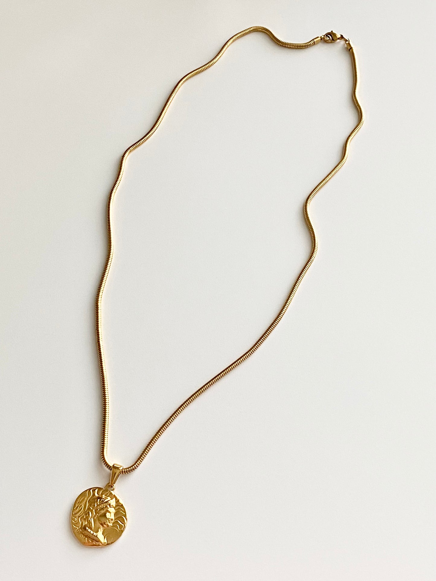 Daphne Pendant Chain